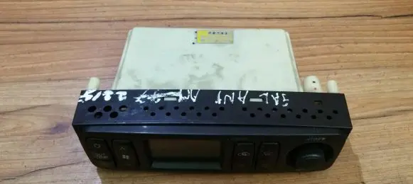 Mitsubishi Carisma Climate control unit MR283262 CAA502A040