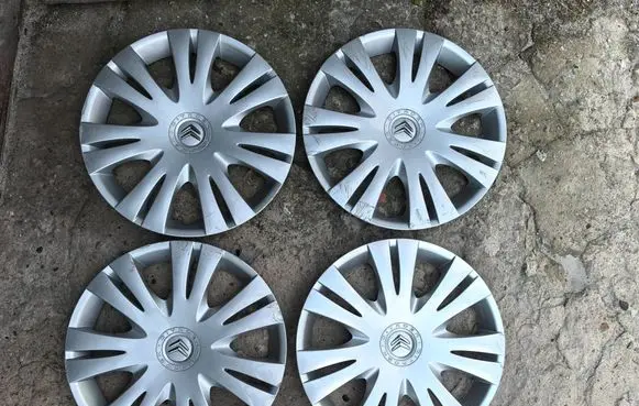 Citroen C4 Grand Picasso R16 wheel hub/cap/trim 9657838180
