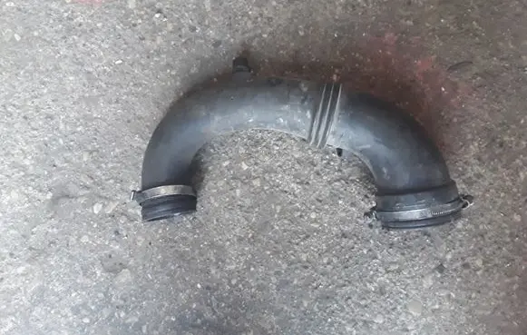 Renault Trafic II (X83) Intercooler hose/pipe 6200082448