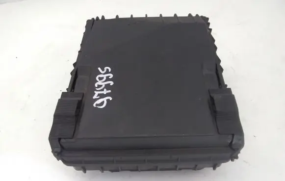 Volkswagen PASSAT B7 Fuse module 3C0937125