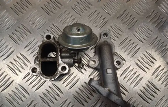 Toyota Yaris Vacuum valve 