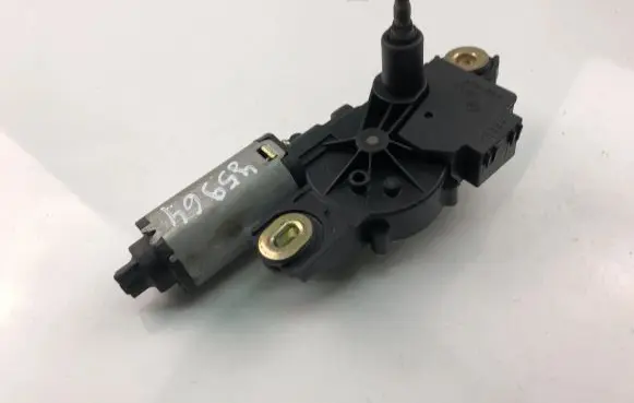 Volkswagen Caddy Wiper motor 2K0955712B