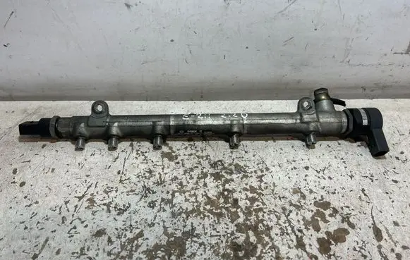 Mercedes-Benz E W211 Fuel main line pipe 0445214038 049167 A6110700395