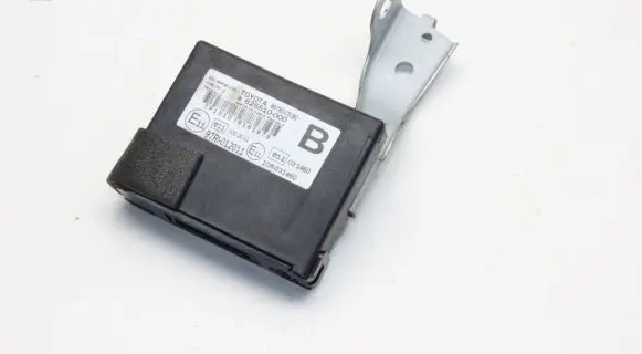 Toyota Avensis T270 Alarm control unit/module 8978005080 625510000
