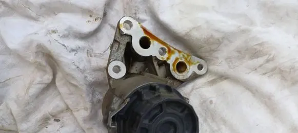 Toyota Prius (XW30) Oil filter cover 