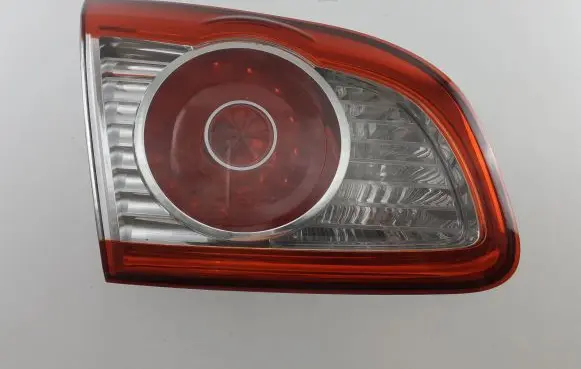 Hyundai Santa Fe Tailgate rear/tail lights 924052B5