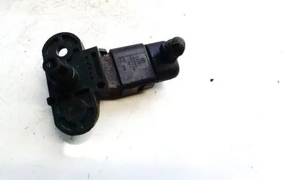 Volkswagen Polo Air pressure sensor 0261230095 03C906051