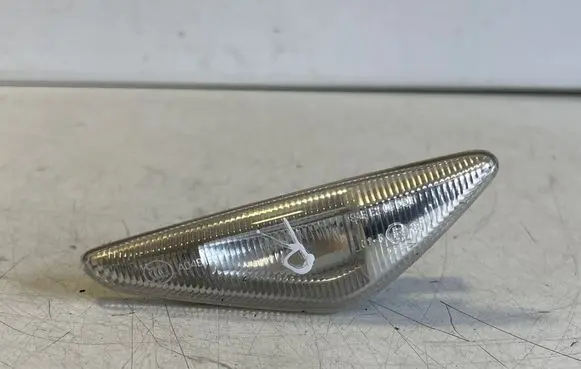 BMW X3 F25 Front fender indicator light 7171008