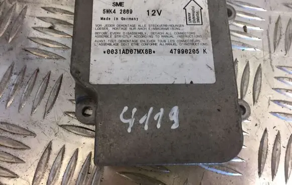 Volkswagen PASSAT B5.5 Airbag control unit/module 6Q0909605B 4119