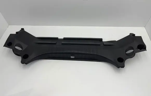 Trunk/boot sill cover protection