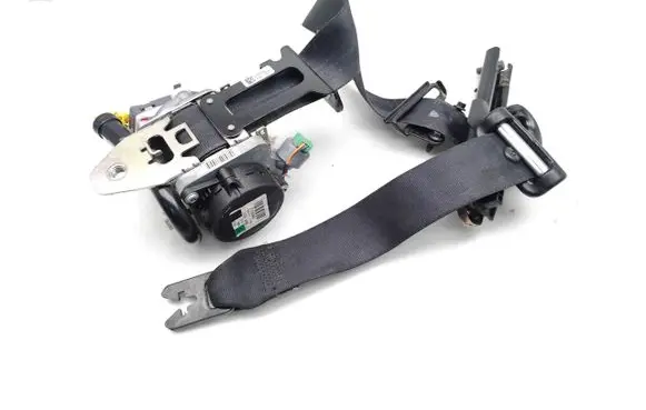 Volvo S60 Front seatbelt 