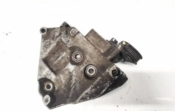 Audi A4 S4 B5 8D Engine mounting bracket 06B260885A