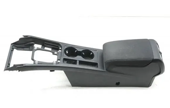 Volkswagen PASSAT B8 Center console 