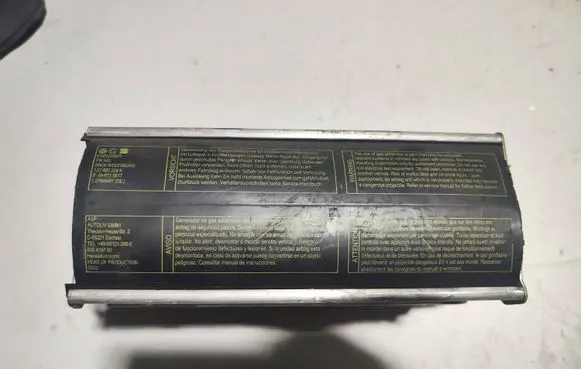 Volkswagen Golf IV Passenger airbag 1J0880204K 000439700