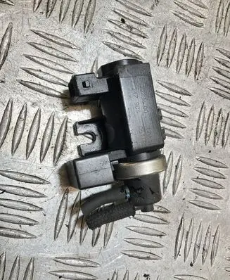 BMW 1 E81 E87 Turbo solenoid valve 72279600 2247906
