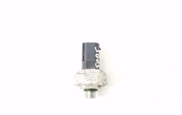 Mercedes-Benz E C207 W207 Air conditioning (A/C) pressure sensor A2110000283