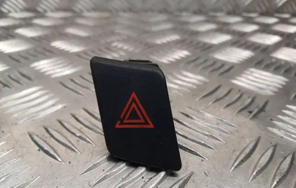 Toyota Yaris Hazard light switch 843320D020