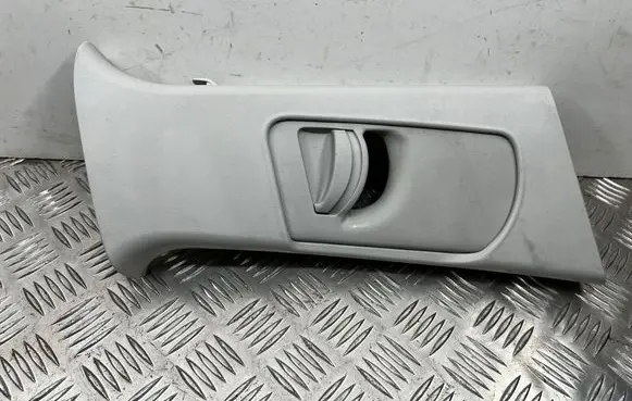 Skoda Octavia Mk2 (1Z) (B) pillar trim (top) 1Z0867286Q 1Z0867294C