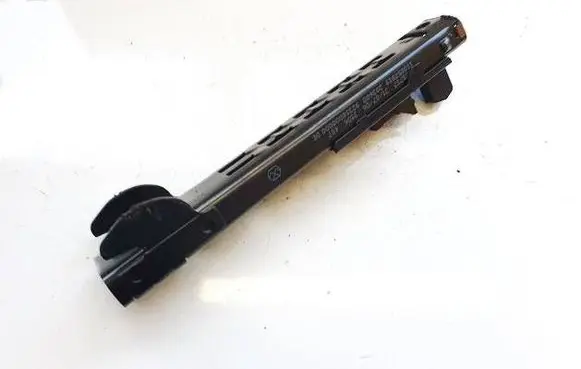 Volkswagen Touran I Seat belt adjustment rail 1T0857819