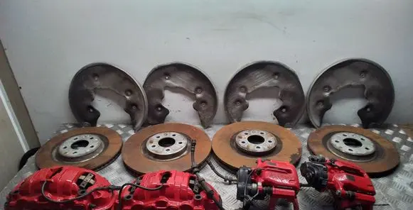 Porsche Macan (95B) Brake discs and calipers set 
