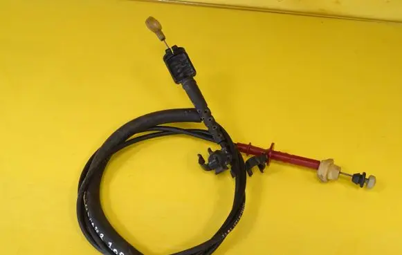 Ford Mondeo Mk III Throttle cable 1S719C799DG