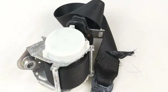 Ford Focus Front seatbelt 4m51a61294ak 040672
