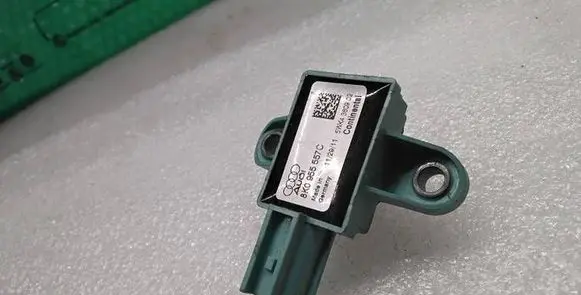 Audi A4 S4 B8 8K Airbag deployment crash/impact sensor 8K0955557C