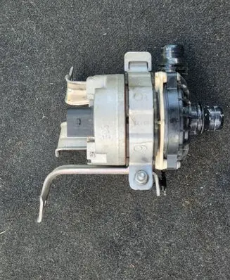 BMW 3 G20 G21 Electric auxiliary coolant/water pump 5A30244