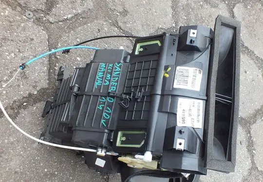 Dacia Sandero Interior heater climate box assembly 272708806R