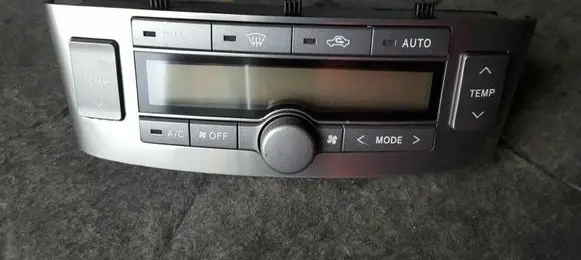 Toyota Avensis T250 Climate control unit 5590005150