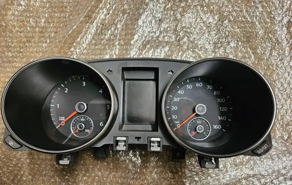 Volkswagen Golf VI Speedometer (instrument cluster) 5K0920970J VDD024160 0919010375