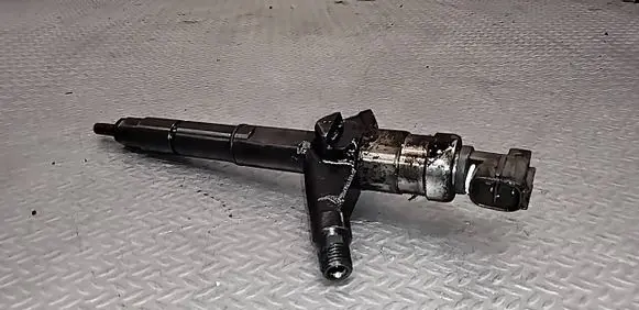 Nissan Primera Fuel injector 16600AU600 01D12715