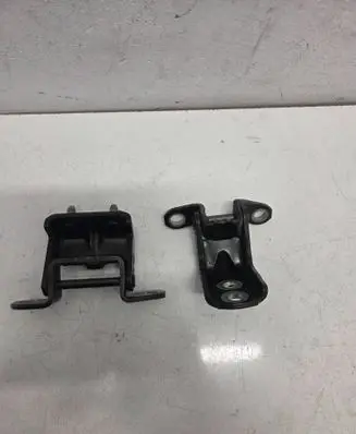 Nissan X-Trail T32 Rear door hinge set 