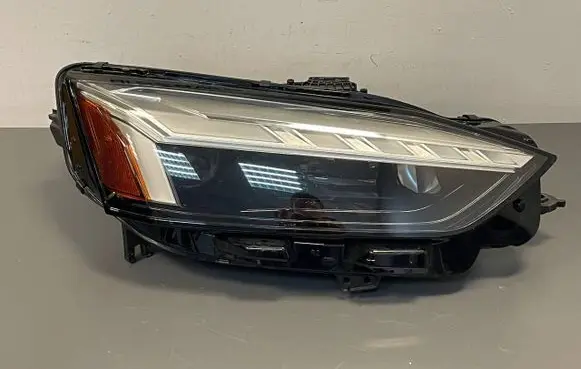 Audi A5 Headlight/headlamp 8W6941040B
