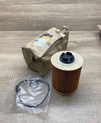 Renault Espace IV Oil filter cover 7701477041