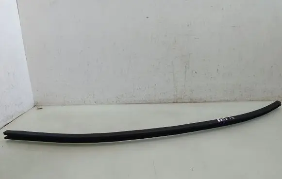 Volkswagen New Beetle Rubber seal front coupe door window 1C0837723