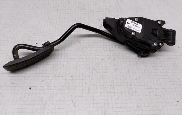 Nissan Primera Accelerator throttle pedal 18002AU410 6PV00862001