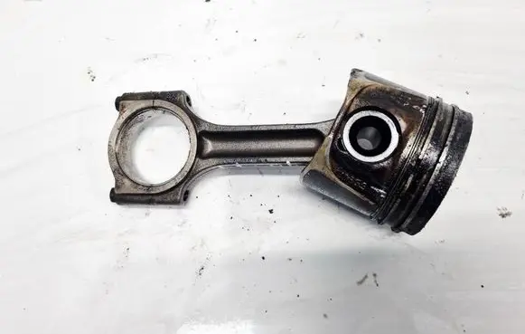 Piston with connecting rod