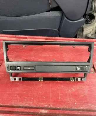 BMW 5 E39 Radio/GPS head unit trim 51168159690