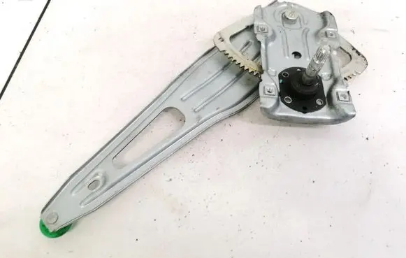 Toyota Yaris Sliding door window regulator with motor