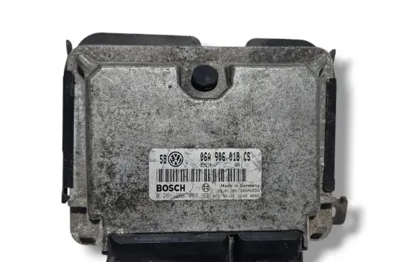 Volkswagen Golf IV Engine control unit/module 06A906018CS 26SA5559 0261206088