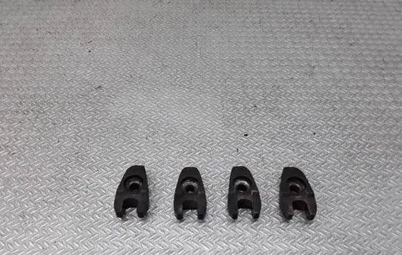 Mazda 2 Fuel Injector clamp holder