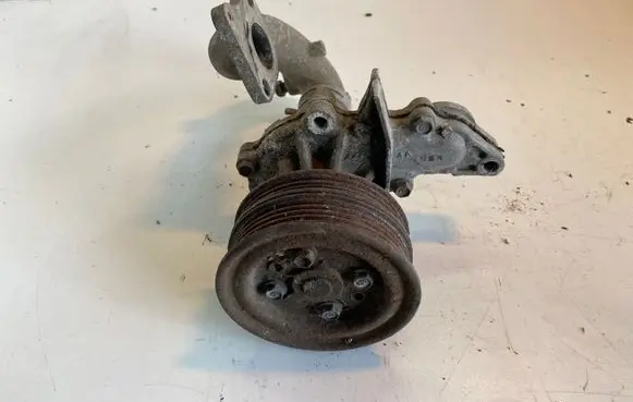 Toyota Corolla E100 Other engine bay part