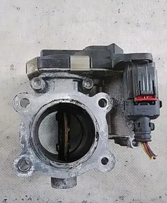Opel Astra J Throttle valve 55570009