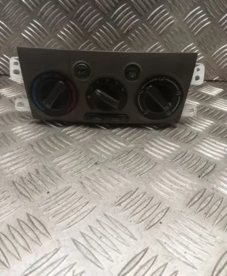 Mazda Premacy Climate control unit CB08A1D24