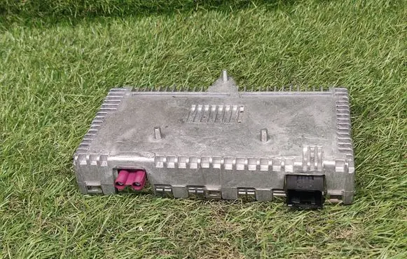 Mercedes-Benz E W212 Antenna control unit A1669003407 A1668202089 A1669027703