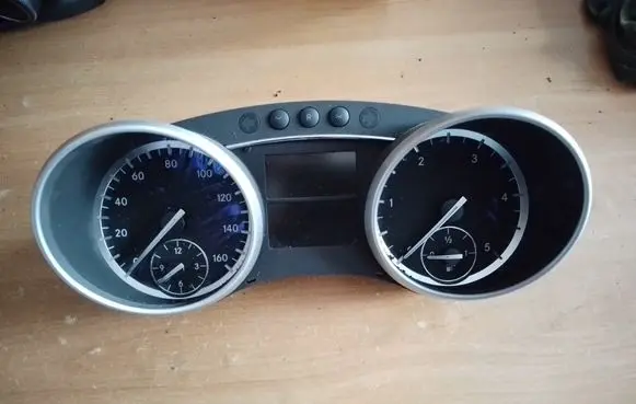 Mercedes-Benz ML W164 Speedometer (instrument cluster) A1649008400