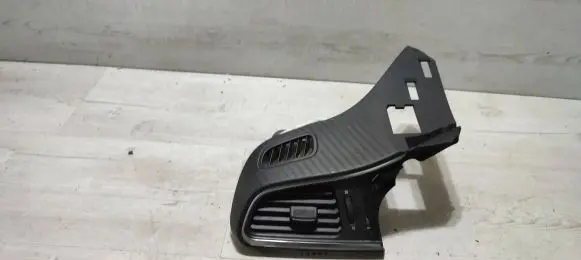 Renault Kadjar Dashboard side air vent grill/cover trim 687614284R 20160808