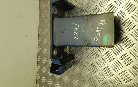 Land Rover Range Rover Sport L494 EGR valve cooler bracket CPLA103A32AD