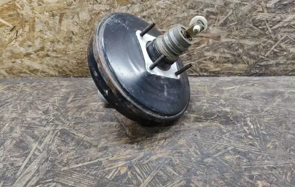 Ford Fiesta Brake booster 2S612B195CH